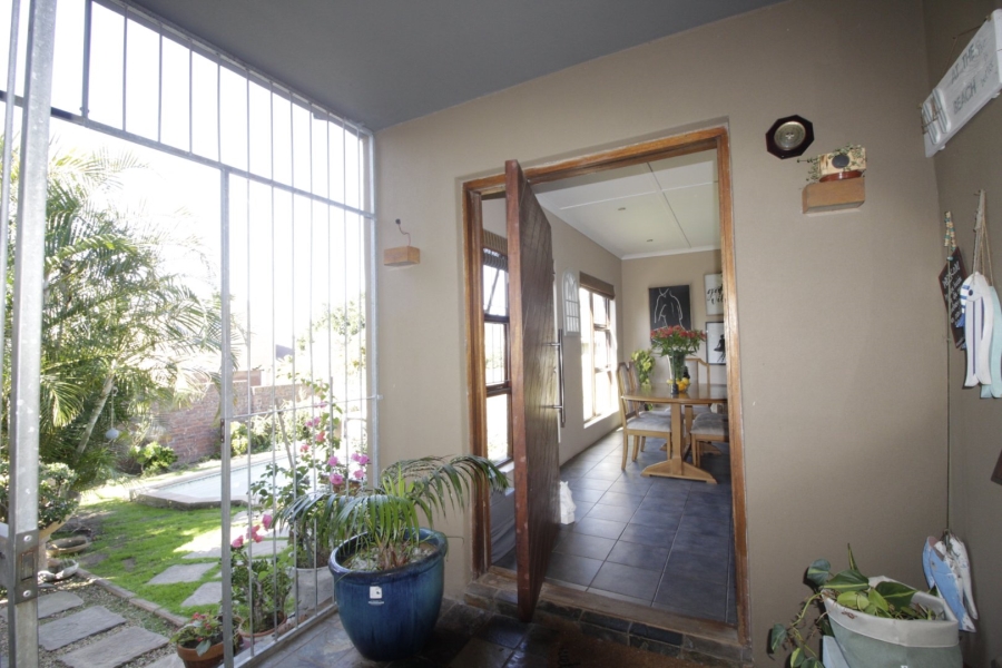4 Bedroom Property for Sale in Noorsekloof Eastern Cape